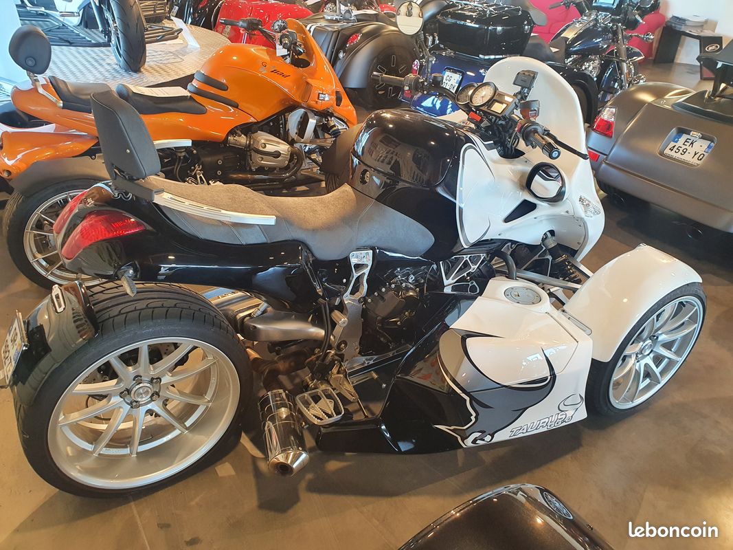 Roadster trike gg taurus Motos