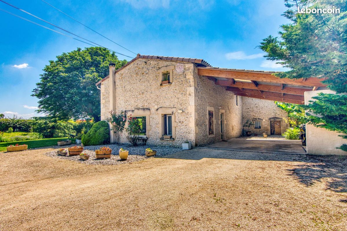 Maison 9 pièces 227 m² · à Eurre · 227 m² · 650 000 €