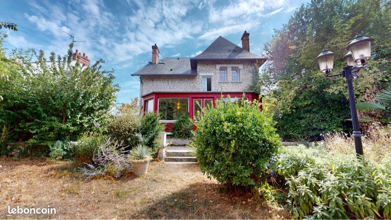 Maison 8 pièces 184 m² · à Caen · 184 m² · 1 600 €/mois