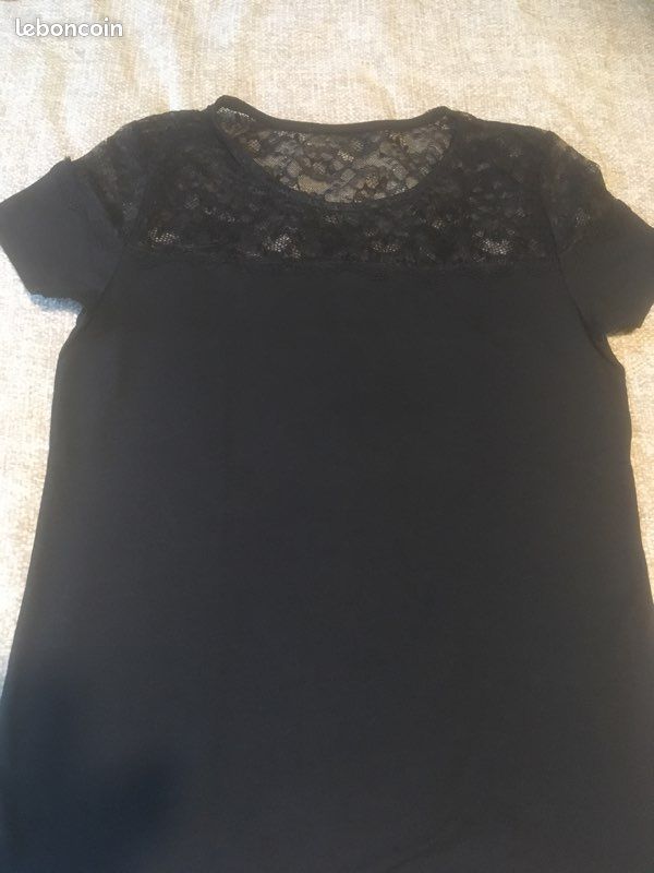 Tee shirt dentelle (image 2)
