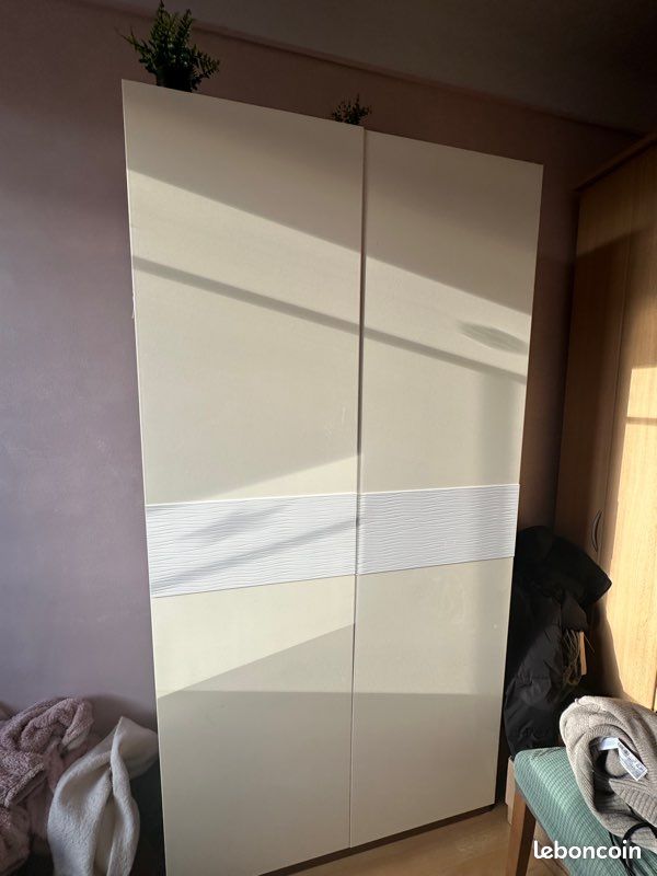 Armoire en très bon état (image 2)