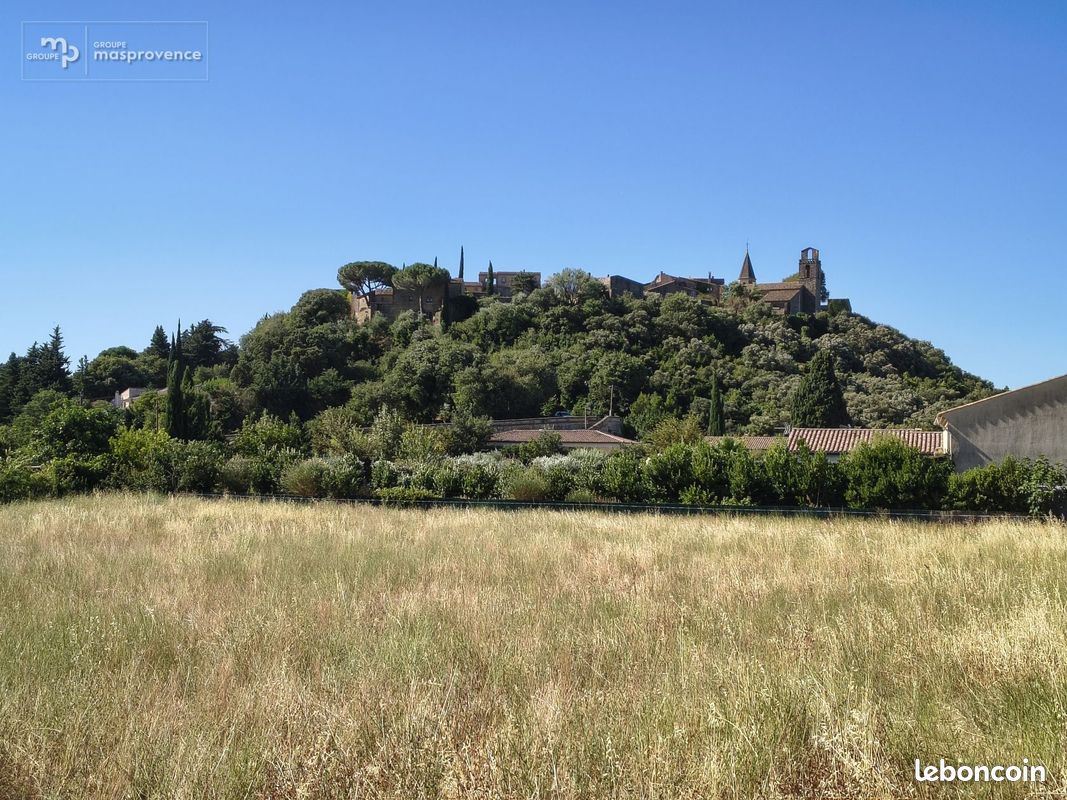 Terrain 1368 m² · à Castillon-du-Gard · 200 000 €
