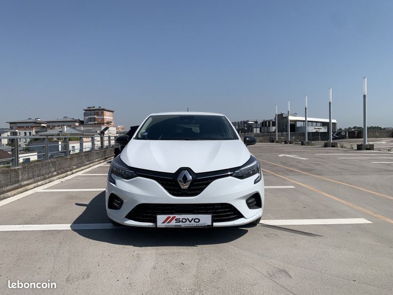 Renault CLIO V 1.6 E-TECH 145CH FULL HYBRID EVOLUTION (image 2)