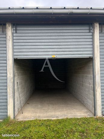 Parking/box 1 pièce 19 m²