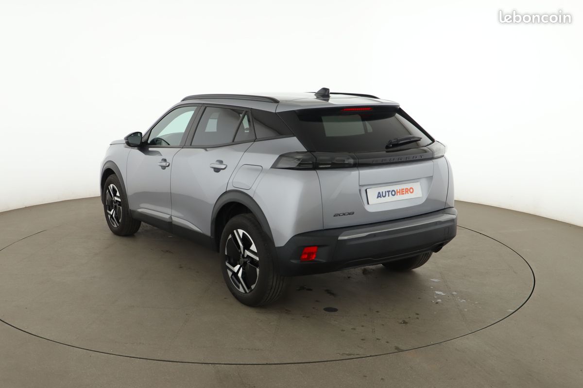 Peugeot 2008 1.2 PureTech Allure 101 ch (image 2)