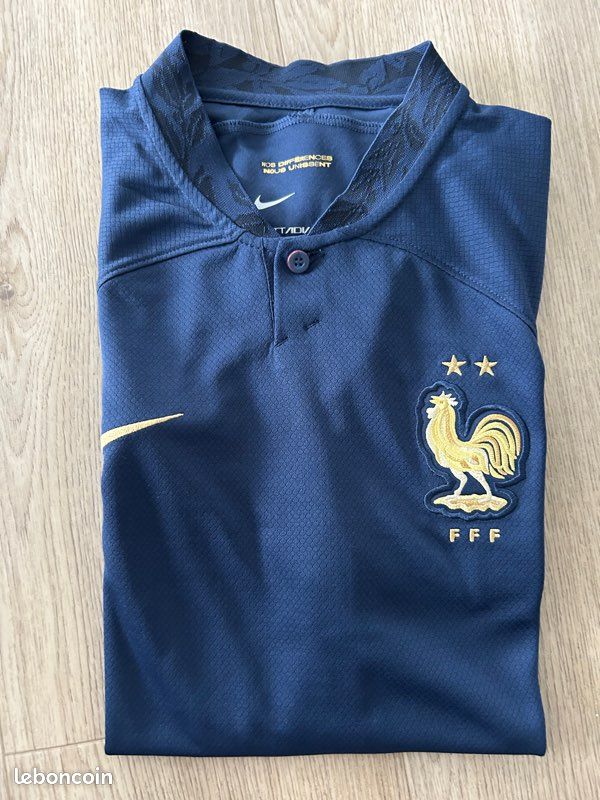 Maillot foot France NEUF Vêtements