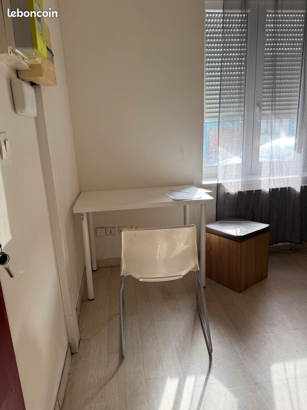 Appartement 18 pièces 18 m² · à Lille · 18 m² · 300 €
