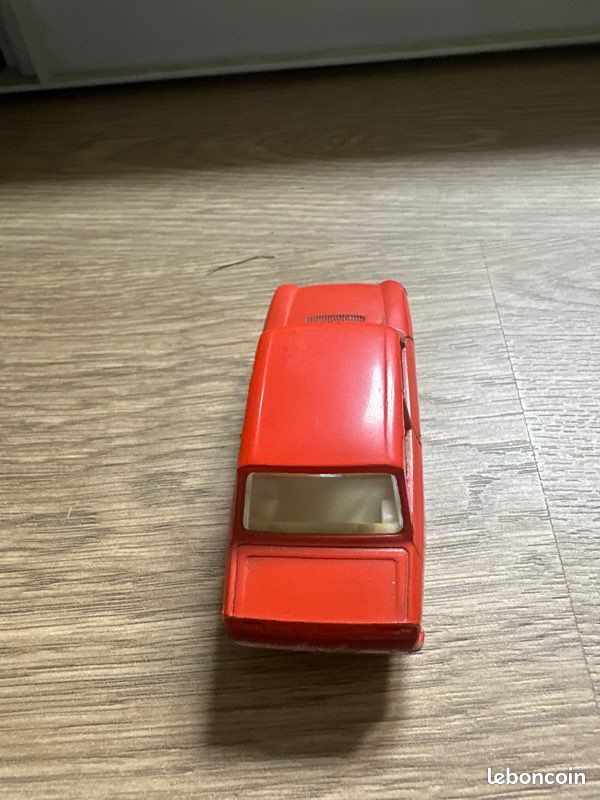 Miniature Lion Car 1/43 – Daf 44 Variomatic Rouge, Collection