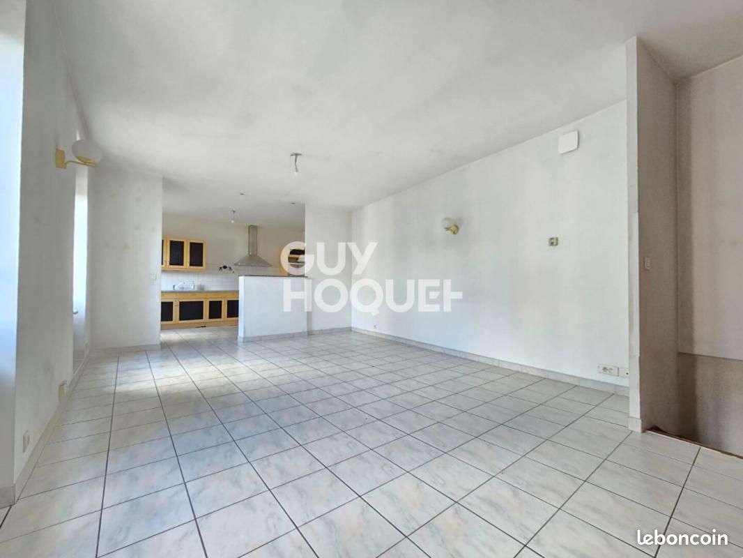 Appartement 3 pièces 77 m² · à Rillieux-la-Pape · 77 m² · 140 000 €
