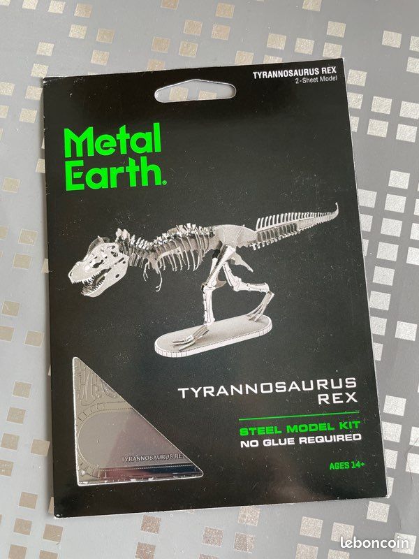 Puzzle 3D métal TRex (image 1)