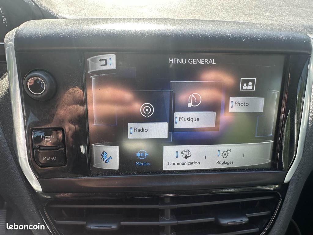 PEUGEOT 208 1.6 e-HDi FAP - 92 BERLINE Active PHASE 1 (image 12)