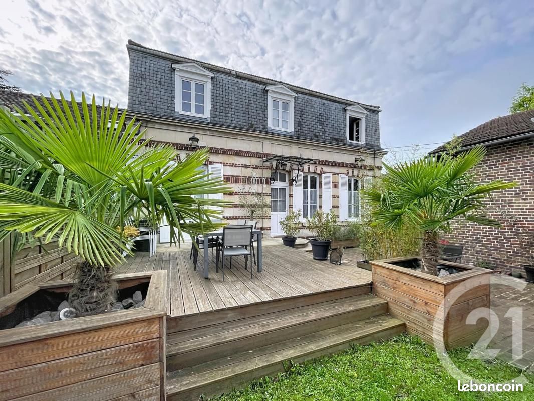 Maison 7 pièces 152 m² · à Lacroix-Saint-Ouen · 152 m² · 400 000 €