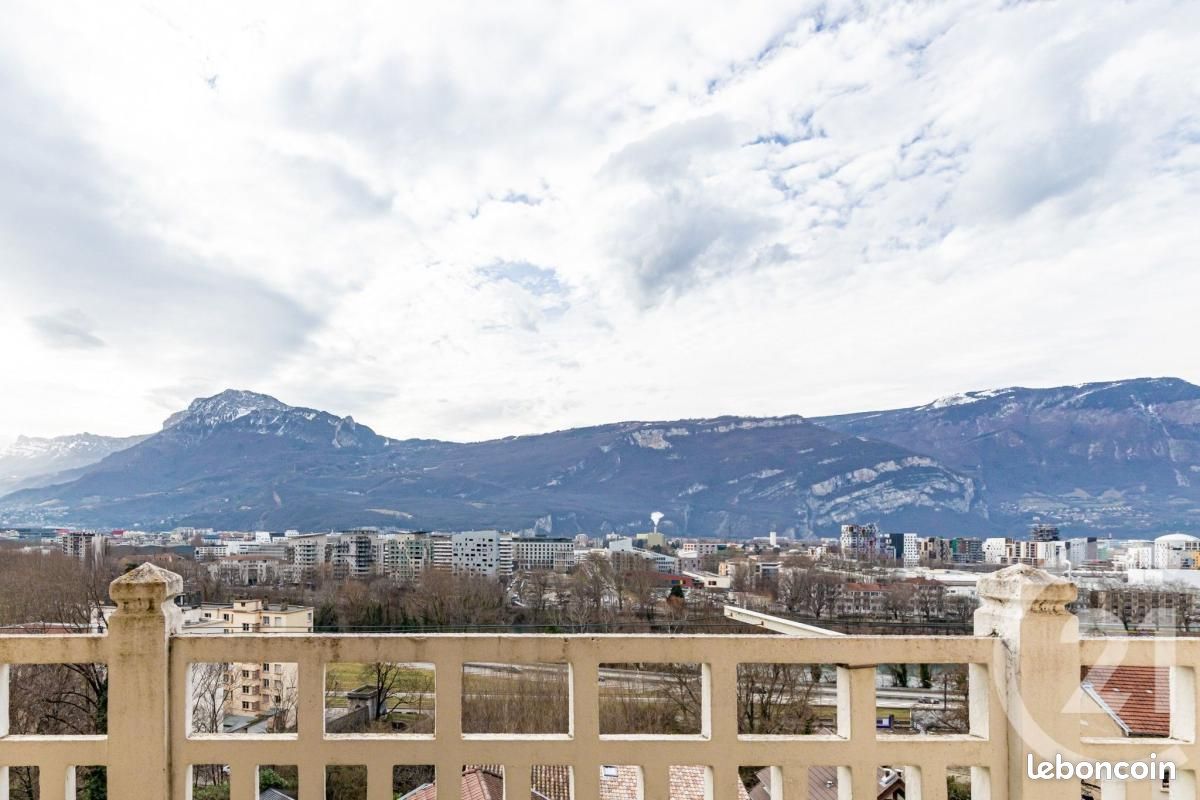 Maison 7 pièces 138 m² · à Saint-Martin-le-Vinoux · 138 m² · 420 000 €