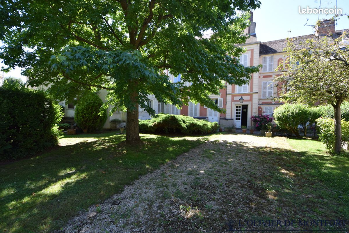 Appartement 2 pièces 36 m² · à Montfort-l'Amaury · 36 m² · 168 000 €