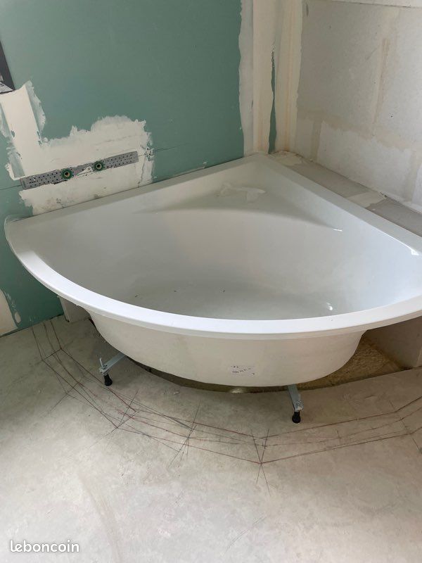 Baignoire d’angle neuve (image 5)