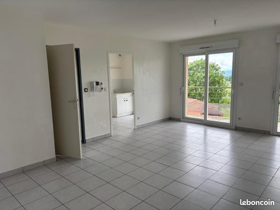 Appartement 3 pièces 64 m² · à Saint-Jean-la-Bussière · 64 m² · 466 €/mois
