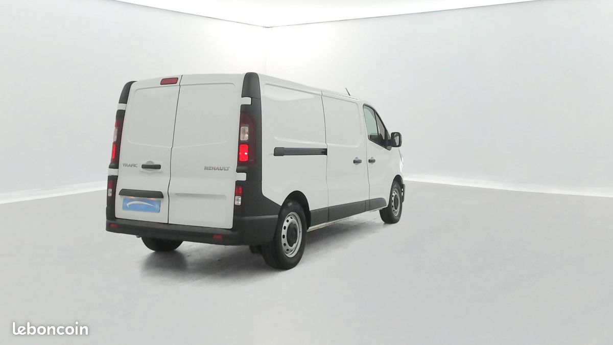 Renault trafic fgn l2h1 3000 kg blue dci 130 confort (image 5)