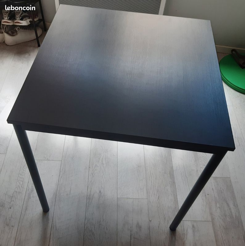 Table carrée noire bois métal (image 1)