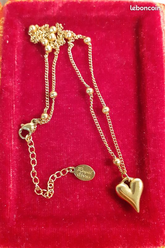 Très beau collier pendentif coeur et perles en métal doré .
État neuf, jamais porté (image 1)