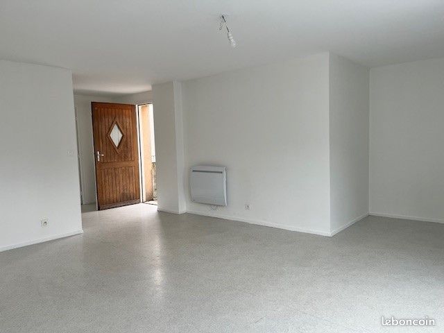 Appartement 3 pièces 65 m² · à La Châtre · 65 m² · 465 €