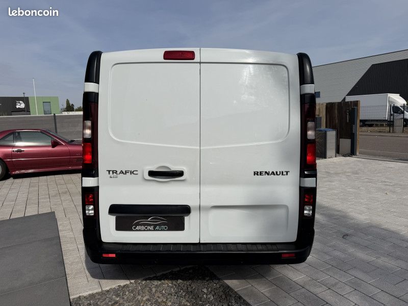 Renault TRAFIC III FG L1H1 3T 2.0 BLUE DCI 130CH GRAND CONFORT - SUIVI RENAULT (image 5)