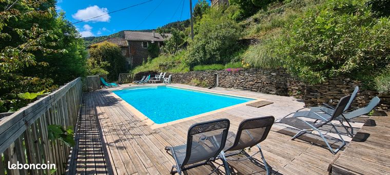 Maison 16 pièces 300 m²
