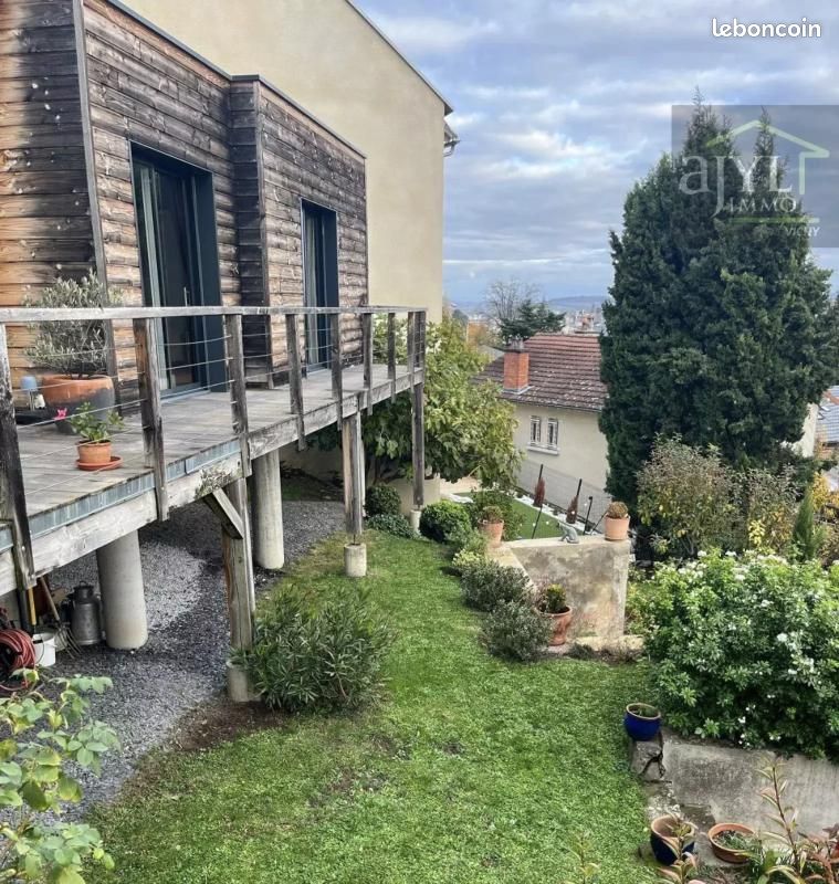 Maison 7 pièces 177 m² · à Clermont-Ferrand · 177 m² · 490 000 €