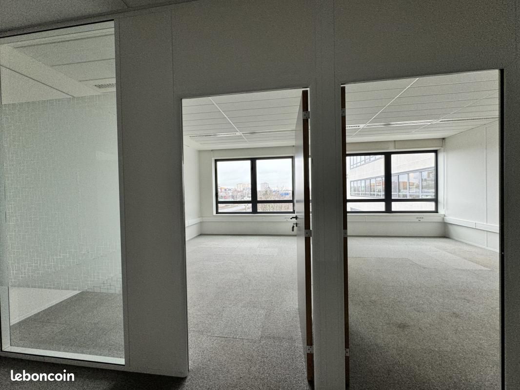 Bureau 1 941 m² (image 10)