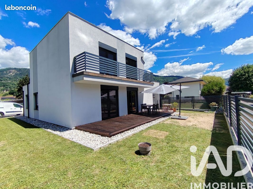 Maison 6 pièces 147 m² · à Thyez · 147 m² · 740 000 €