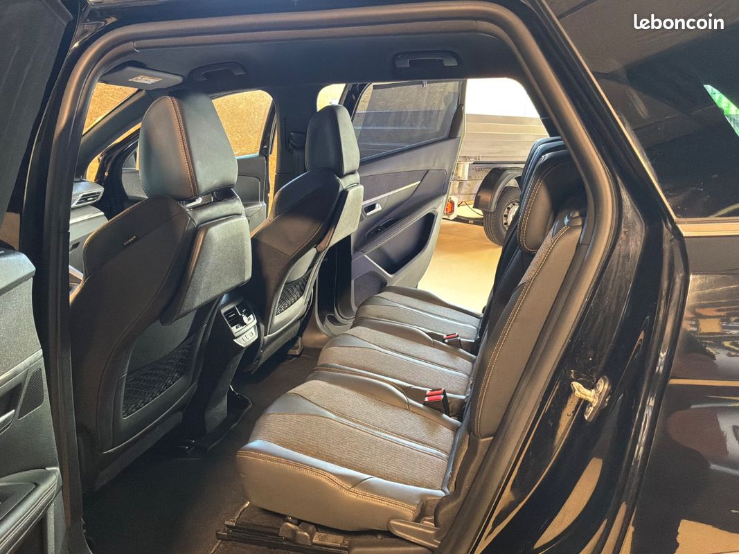 PEUGEOT 5008 BlueHDi 130 CV SS BVM6 GT Line (image 14)