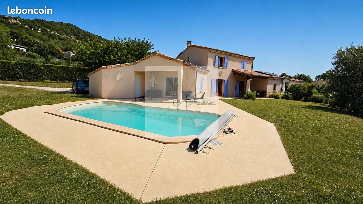 Maison 5 pièces 140 m² · à Savasse · 140 m² · 390 000 €