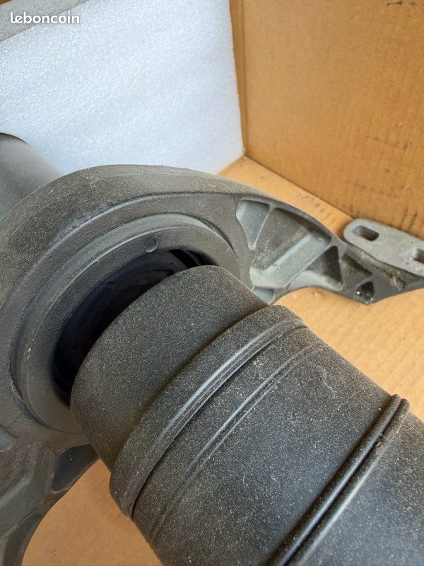 Arbre transmission central Audi S3 RS3 oem (image 3)