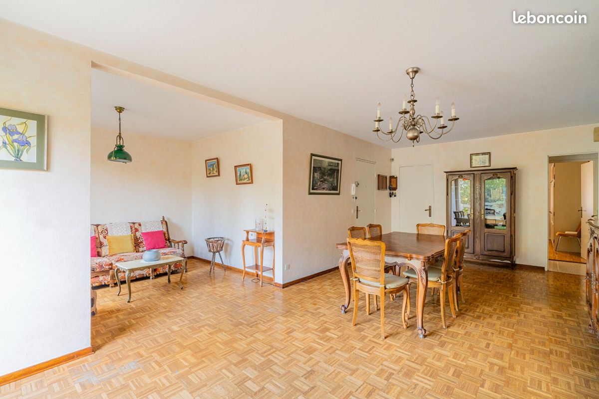 Appartement 4 pièces 81 m² · à Marseille · 81 m² · 255 000 €