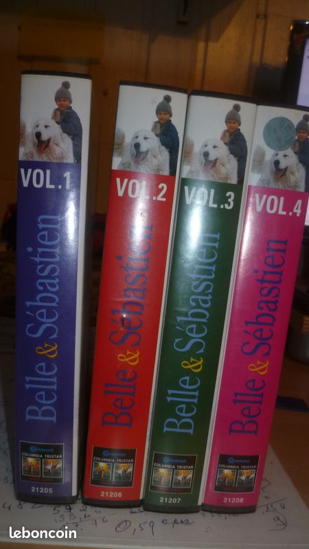 Lot de 4 VHS de Belle et Sébastien (image 1)