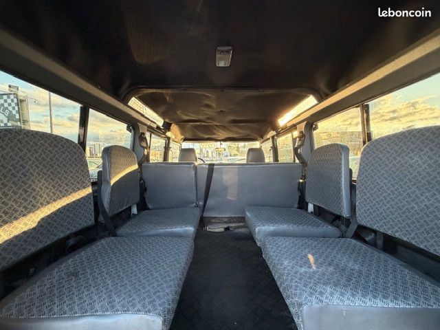 Land Rover DEFENDER land rover defender 110 TD5 9 places (image 30)