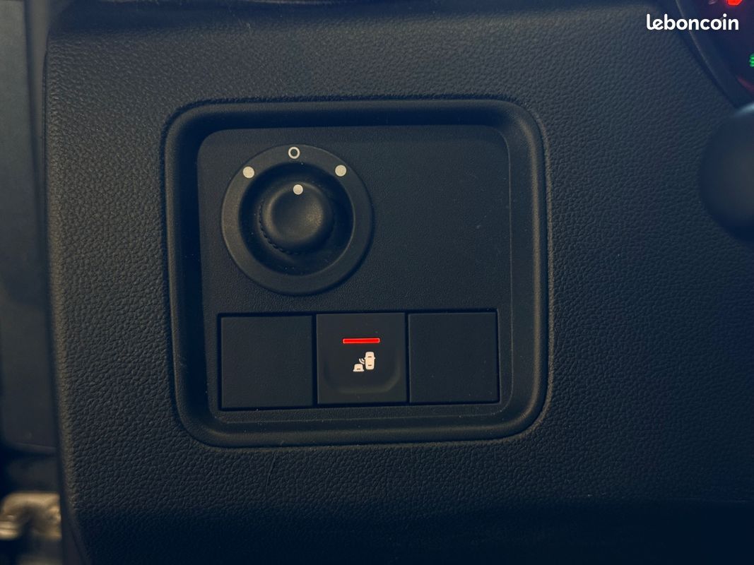Dacia duster 1.5 bluedci 115 prestige plus 4x2 (image 13)