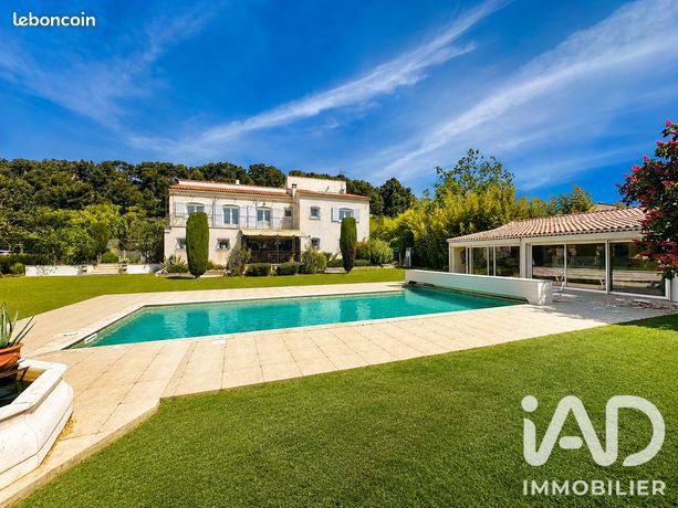 Villa 12 pièces 350 m²