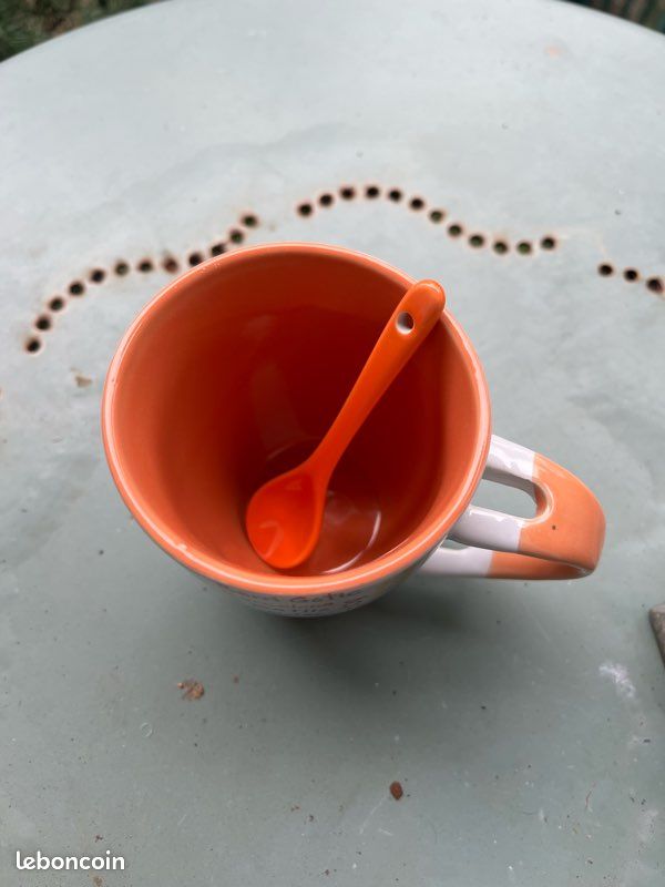 Mug (image 3)