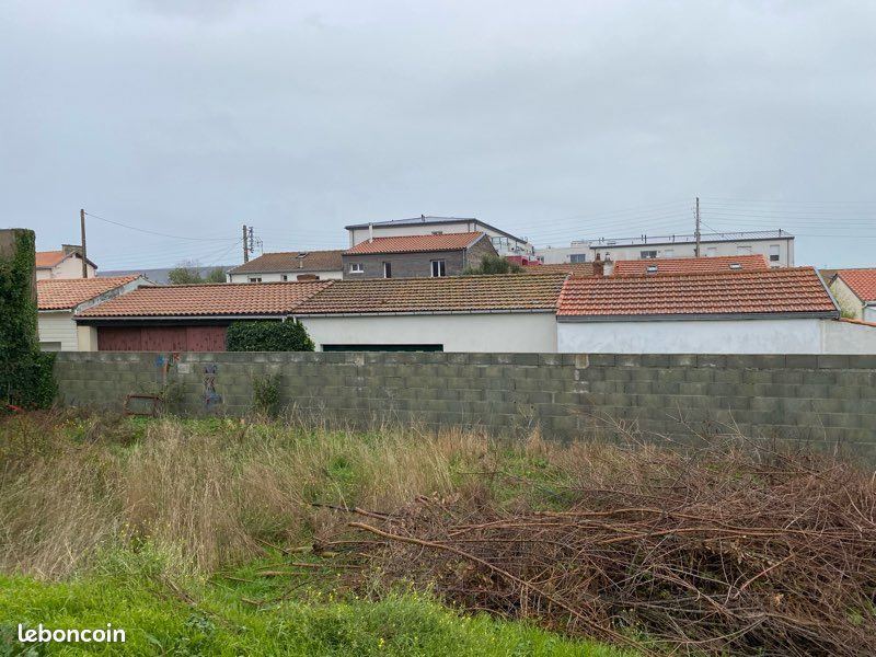 Ensemble immo terrain 1000 m2, Maison et entrepôt La Rochelle · 336 400 €