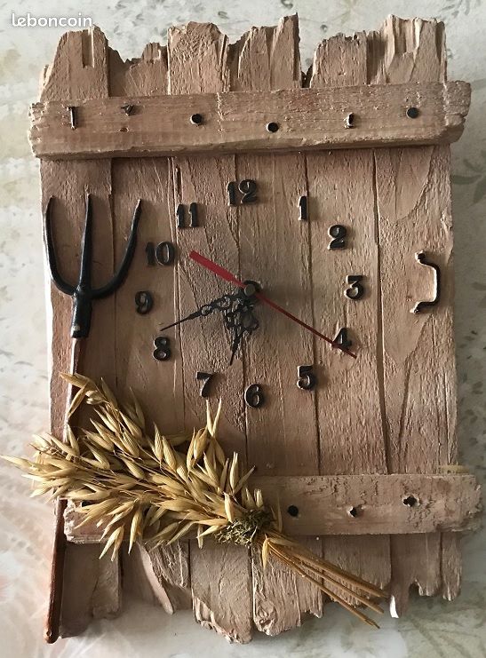 Pendule Murale avec trotteuse (image 1)