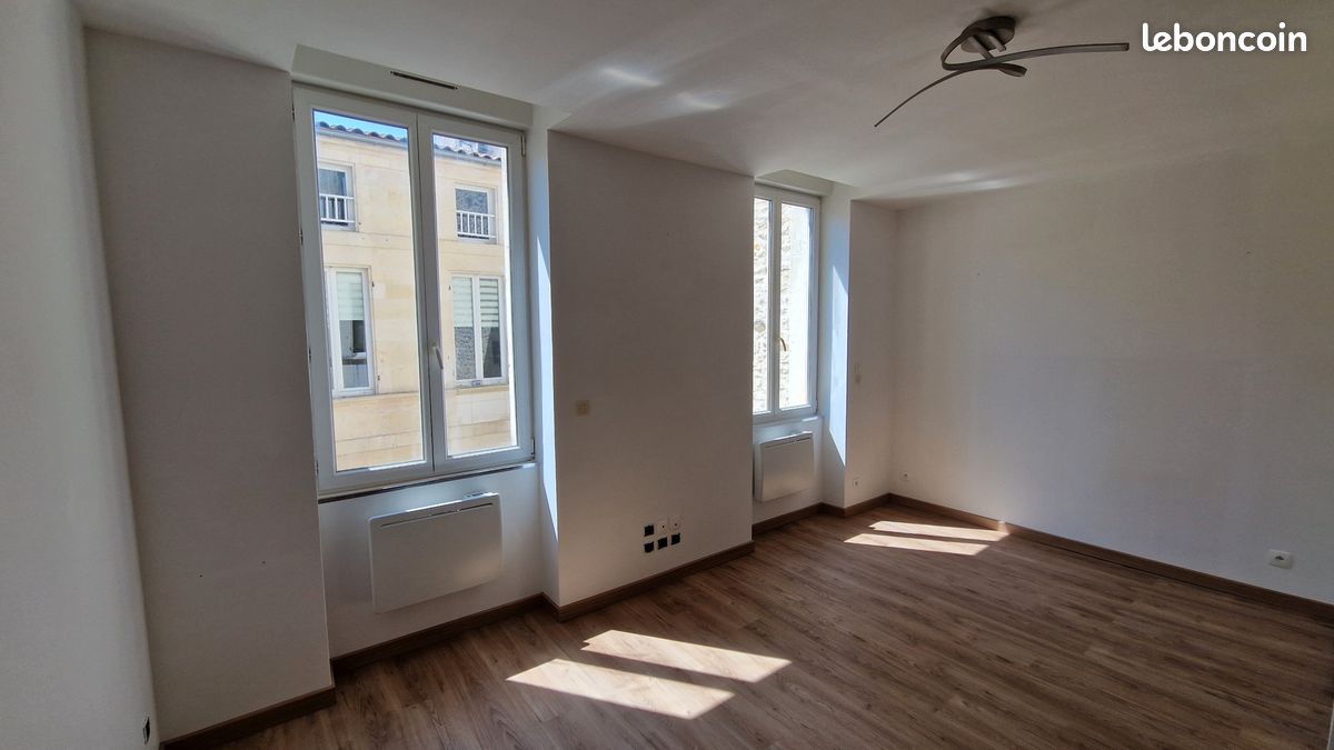 Appartement 1 pièce 24 m² · à Rochefort · 24 m² · 500 €