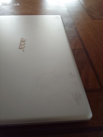PC Portable Acer Swift 1 (SF113-31-P14U) - Or - 13,3" SSD 128 Go - Bon état