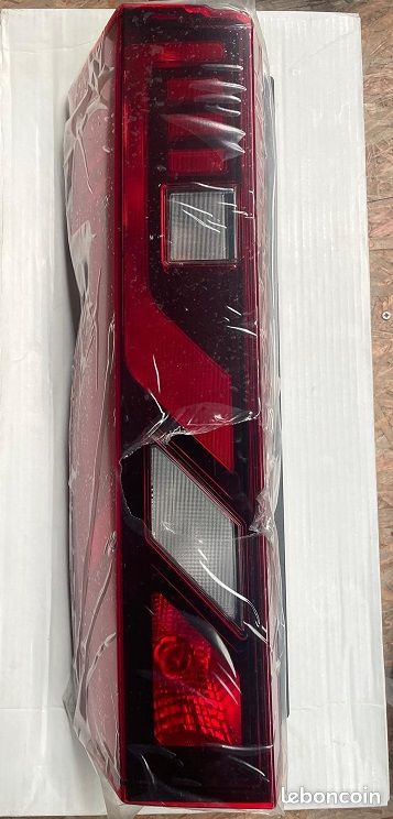 Analyse Et Comparaison Des Meilleurs Feux Arri&egrave;re Pour Renault Trafic 2