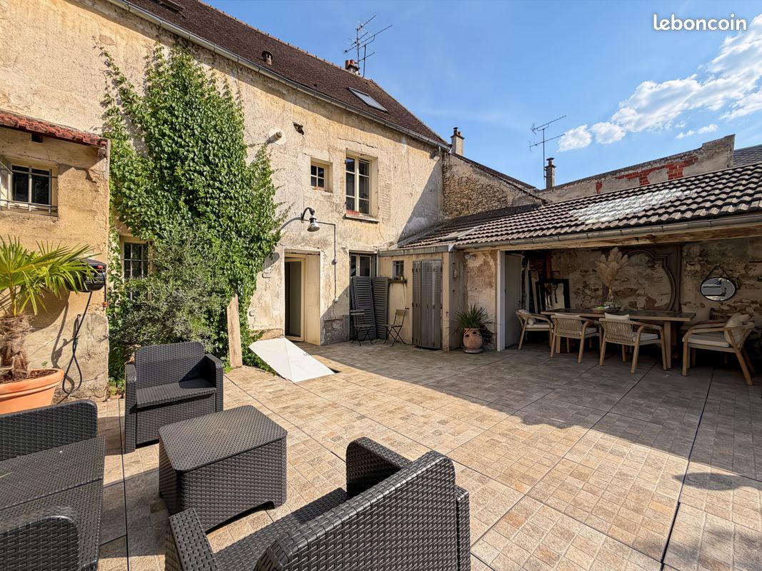 Maison 7 pièces 153 m² · à Brie-Comte-Robert · 153 m² · 480 000 €