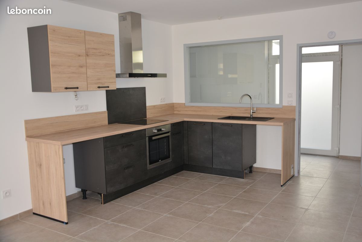 Appartement 4 pièces 82 m² · à Laragne-Montéglin · 82 m² · 900 €/mois