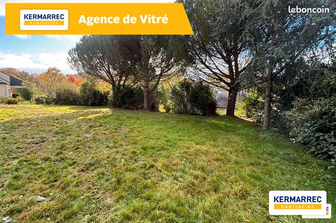 Terrain 1047 m² VITRE