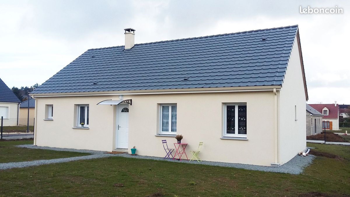 Maison 4 pièces 90 m² · à Coulanges-la-Vineuse · 90 m² · 930 €