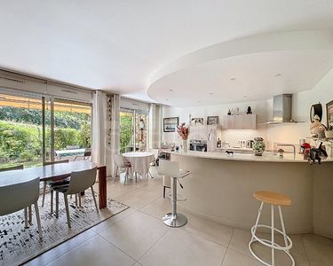 Appartement 690 000 € - 138 m²
