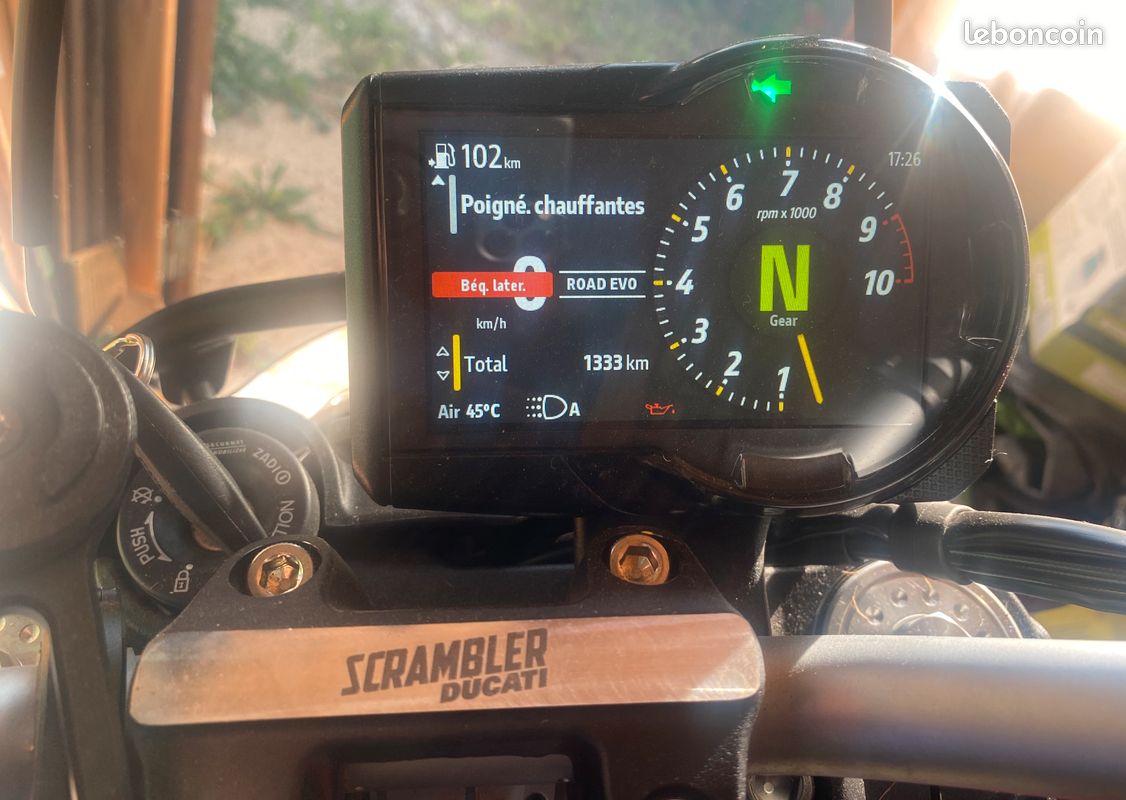 DUCATI Scrambler 800 Icon Dark (image 4)