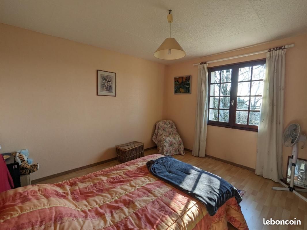 Maison 7 pièces 167 m² - Boutiers-Saint-Trojan 16100 (image principale 6)